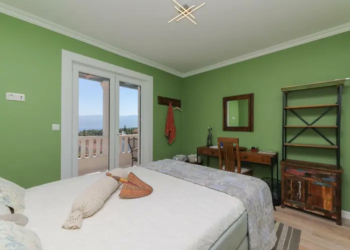 Ocean's Serenity Vila *